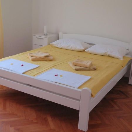 Lumbrela Apartments Starigrad Paklenica Εξωτερικό φωτογραφία