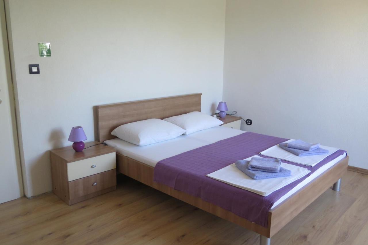 Lumbrela Apartments Starigrad Paklenica Εξωτερικό φωτογραφία