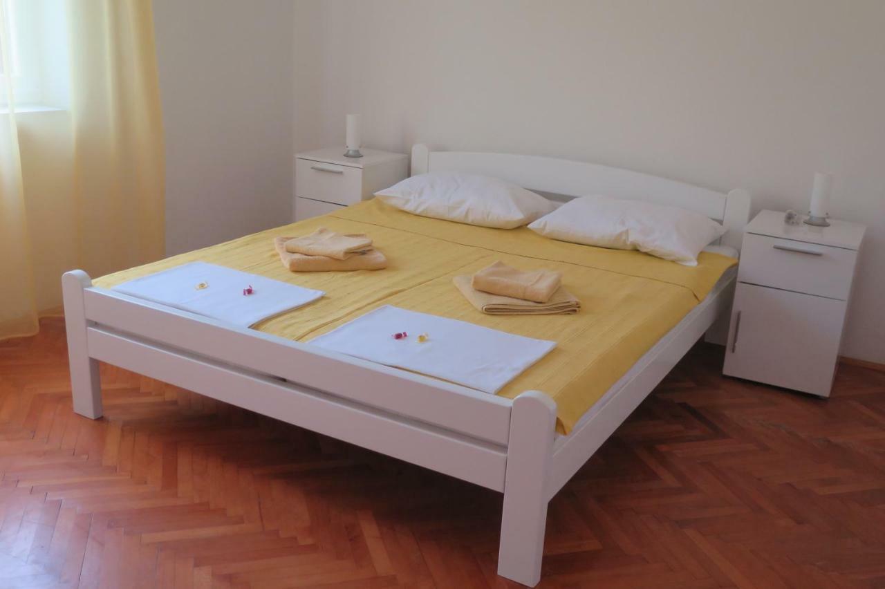 Lumbrela Apartments Starigrad Paklenica Εξωτερικό φωτογραφία
