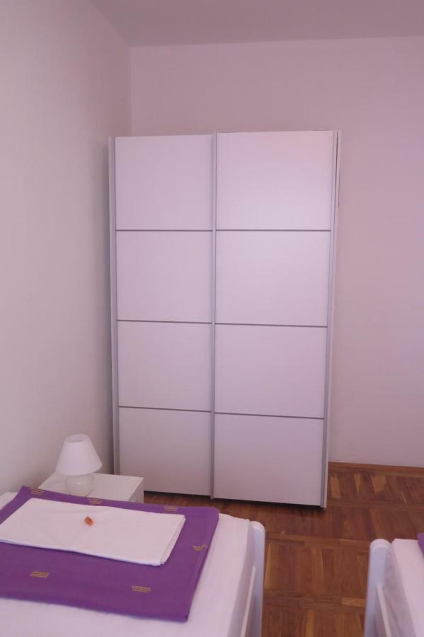 Lumbrela Apartments Starigrad Paklenica Εξωτερικό φωτογραφία
