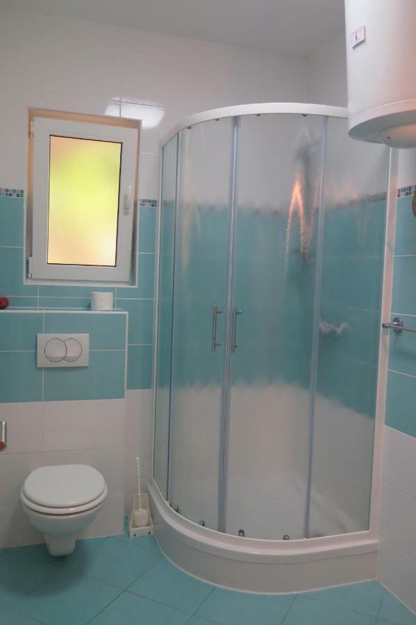 Lumbrela Apartments Starigrad Paklenica Εξωτερικό φωτογραφία