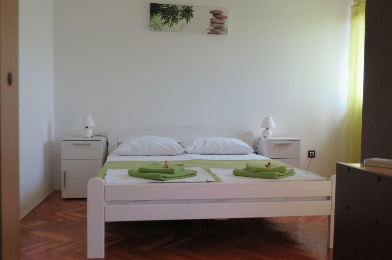 Lumbrela Apartments Starigrad Paklenica Εξωτερικό φωτογραφία