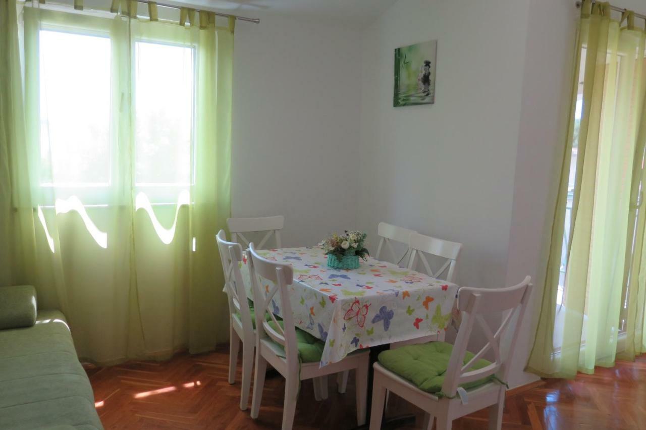 Lumbrela Apartments Starigrad Paklenica Εξωτερικό φωτογραφία