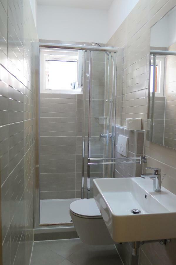 Lumbrela Apartments Starigrad Paklenica Εξωτερικό φωτογραφία