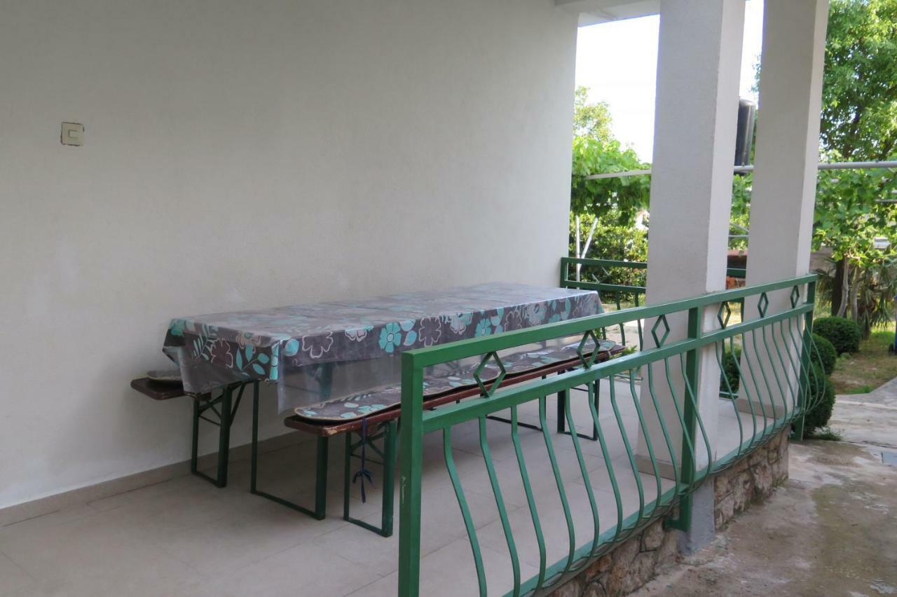 Lumbrela Apartments Starigrad Paklenica Εξωτερικό φωτογραφία